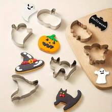 3/5/7pcs Halloween Series Cookie Cutter Set, Pumpkin, Bat, Ghost, Skull, Candy Corn, Cat, Witch Hat Shaped Stainless Steel Biscuit Cutter Kitchen Accessories, Suitable For Halloween Party Celebration, Creative DIY Halloween Baking Cake Decorations, Fit For Halloween, Thanksgiving, Christmas
