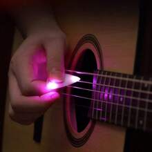 LED Light-Up Guitar Picks, Bass Guitar Night Glow Plectrums, Available In Three Colors (White/Green/Purple),Guitar Led,Guitar Gifts,Picks Guitar Accessories,Rock Music,Guitar Capo,Inflatable Guitar