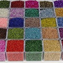 Yiwu Qiyou Accessories Co., LTD 10包/套，随机10种颜色，共10000颗2毫米镀银玻璃珠，非常适合DIY珠宝、手链、项链、耳环和工艺装饰，也是友谊礼物和创意项目的理想之选。 - 彩色 - 查看 3