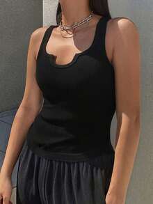 1 Stück Damen Trägerhemd, ärmelos, breite Schulter, seitlicher Busenausschnitt verdeckt, schwarz, gepolsterter Brustbereich, kann als Oberbekleidung getragen werden, schmale Passform