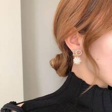 1 Pair Premium Luxury Letter & Floral Design Earrings, Versatile & Elegant Accessory Gift For Women, Everyday Use