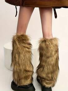 1 par de cubiertas de pierna con pelaje, calcetines y cubiertas de botas de piel sintética de estilo retro Y2K y moderno para chicas, cubiertas de calcetines peludos adelgazantes de estilo europeo y americano, adecuado para uso diario