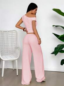 GAOVOT Ensemble deux pièces d'été pour femmes Y2K, sexy, élégant et décontracté. Top en tricot texturé jaune beurre avec épaules dénudées et pantalon droit large et ample