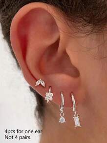 Set de 4 cercei simpli pentru femei, zirconiu în culoarea lunii, cercei cu două capete în formă de stea, cercei cu trei orificii, suprapunere, disponibil doar pentru cercei cu o singură ureche. Cantitate