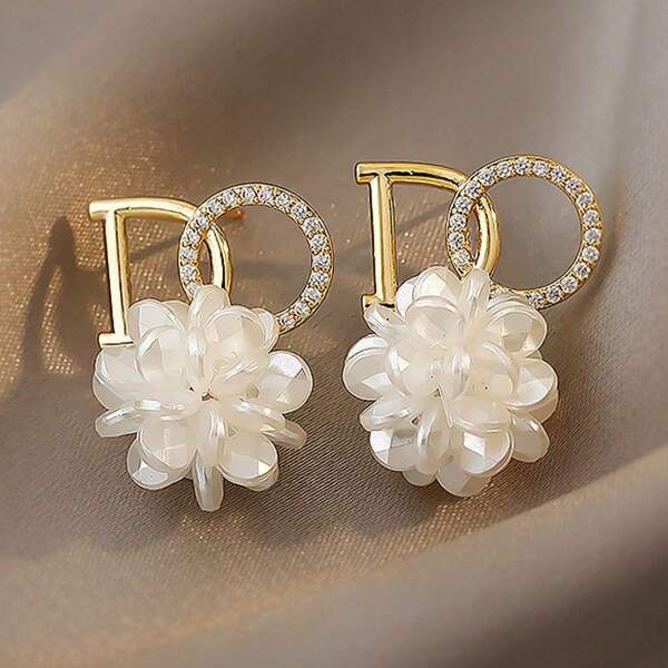 1 Pair Premium Luxury Letter & Floral Design Earrings, Versatile & Elegant Accessory Gift For Women, Everyday Use