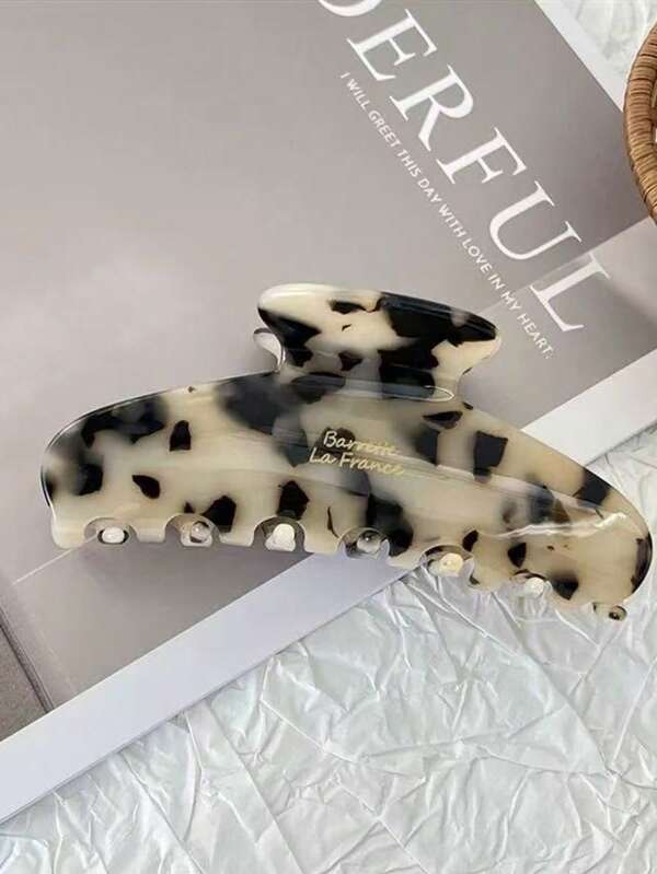 1pc Fashionable Solid Color Shark Claw Hair Clip, European And American Cool Girl Hairpin Hair Accessories Fashion Hair Claw Clips Autumn Accessories Fall Hair Clutch Winter Accessories For Vacation Outfits Woman