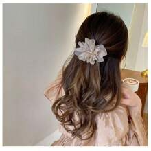 Neue Stil für Sommer 2025 hoch glamouröse Seiden-Haarblume Haarspange für Zopf hinten am Kopf, hochwertige und einfache Haarspange für Frauen
