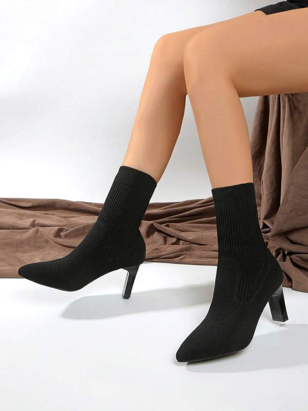 Botas femininas de cano curto de malha com bico fino e cano médio, botas curtas clássicas, novas botas casuais de salto alto e salto grosso para outono/inverno, elásticas, adequadas para escritório, casa, atividades ao ar livre e festas