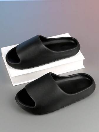 Sandales texturées, nouvelles arrivées 2025 pour femmes d'été à la maison, pantoufles de salle de bain antidérapantes en EVA pour la maison, pour hommes et femmes, couples