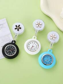 1个护士手表，夜光指针，夹式手表，翻领手表，带秒针的护士怀表，夹式护士手表