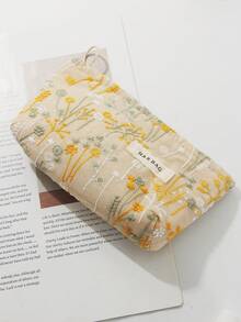 1 PC Beige Embroidered Clutch Bag Portable And High-End Back To School In Bulk Make Up Bag,Fashionable And Casual Large Capacity Portable Zipper Makeup Bags,Travel And Vacation Essentials Cosmetic Bags For Sanitary Napkins,Wired Earphones,Earpods,Headphones,Charger,Lipsticks,Cosmetics,Skin Care And Beauty Products,Home Decor,For Mom,Women,Nurses,Students,Holiday Gifts,Makeup Pouch,Cosmetic Bag,Travel Essential,Large Capacity,Large Makeup Bag,Christmas Gifts,Pouch,Travel,Gifts For Women Travel Essential,Pouch,Clutch / Small Handbag, Makeup Organizer,Makeup Organize,Pouch,Brush Holder,Mini Pouch,Large Capacity Pouch,Gifts For Women,Christmas Gifts,Gift Ideas For Women