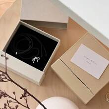 1pc Customized Engraved Jewelry Gift Box - Multiple Colors Available (Black, Brown, Green, Beige), Premium Fabric Lining, Metal Clasp Design, Suitable For Earrings, Rings, Necklaces And Nail Art - Classic Rectangular Style, Personalized Jewelry Box