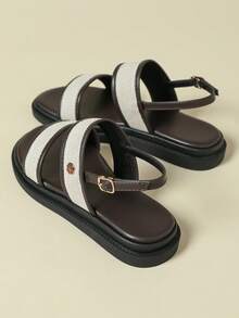 Giày sandal đế dày có khóa cài mới năm 2026 dành cho nữ, kiểu dáng tối giản phối màu retro, phong cách boho, hở mũi, thoải mái, đế xuồng, chống trơn trượt, thích hợp cho mùa hè, giày thể thao chấm bi bằng vải canvas, quai sau khoét rỗng, màu nâu sô cô la, mũi tròn, kiểu dáng thể thao với nút kim loại, cỡ 33 nhỏ, cỡ 34 nhỏ, cỡ 42 lớn, cỡ 41-43 dành cho nữ cỡ lớn. - Màu nâu Sô-cô-la - Xem 5