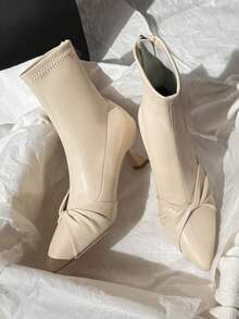 Fall/Winter 2025 Women's Fashion Twist Square Heel Versatile Comfortable High Heel Boots - Beige - View 3