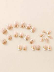 Bộ móng giả kiểu Pháp, móng giả vuông ngắn màu nude, đầu móng nhọn màu trắng kết hợp với họa tiết đường kẻ vàng tối giản, sơn gel bóng, keo dán móng tự nhiên tái sử dụng, dụng cụ làm móng nghệ thuật. - Nhiều màu - Xem 3