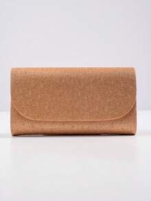 Clutch mit Kettenriemen und schimmerndem Finish