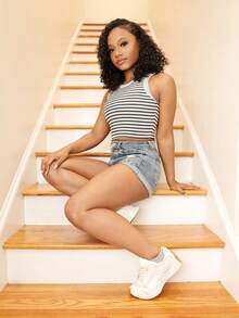 Steph T Áo ba lỗ croptop kẻ sọc dành cho nữ Áo thun họa tiết dành cho nữ - Đen và trắng - Xem 4