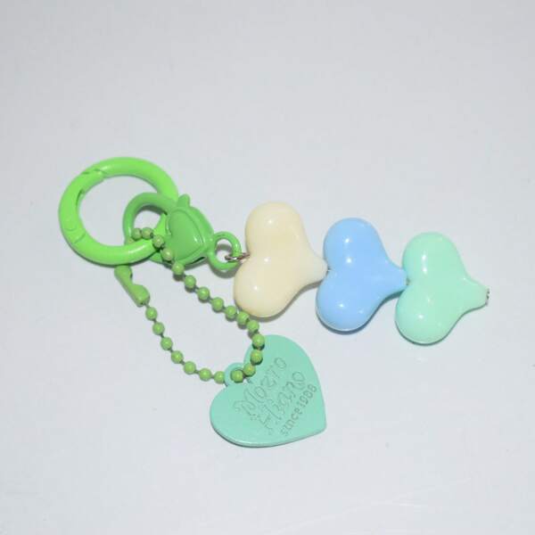 1pc Heart-Shaped Car Keychain Pendant, Cute Colorful Faux Pearl Charm Accessories, Fresh Earphone Case Decoration Backpack For School