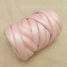 500克1件金属质感纱线，钩针编织纱线，用于钩编包，手提包，篮子，地毯，手工DIY编织包，手工编织线篮子，毛毯，地毯，巨型纱线，发光闪亮颜色仿金属皮革纱线