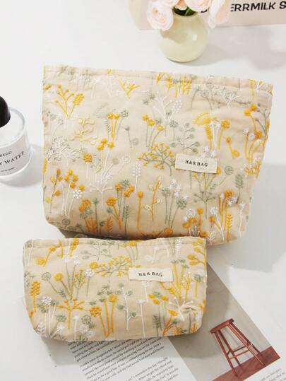 1 PC Beige Embroidered Clutch Bag Portable And High-End Back To School In Bulk Make Up Bag,Fashionable And Casual Large Capacity Portable Zipper Makeup Bags,Travel And Vacation Essentials Cosmetic Bags For Sanitary Napkins,Wired Earphones,Earpods,Headphones,Charger,Lipsticks,Cosmetics,Skin Care And Beauty Products,Home Decor,For Mom,Women,Nurses,Students,Holiday Gifts,Makeup Pouch,Cosmetic Bag,Travel Essential,Large Capacity,Large Makeup Bag,Christmas Gifts,Pouch,Travel,Gifts For Women,Women's Necessaire,Travel Essential,Pouch,Clutch / Small Handbag,Necessaire,Makeup Organizer,Makeup Organize,Pouch,Brush Holder,Mini Pouch,Large Capacity Pouch