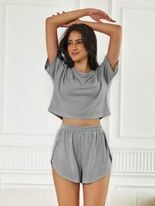 2 Pack Women's Casual Knit Lounge Sets With Short Sleeve Striped Tops And Side Slit Shorts Comfortable Four Season Pajama Sets For Home Relaxing And Sleep - Màu xám đen - Xem 3