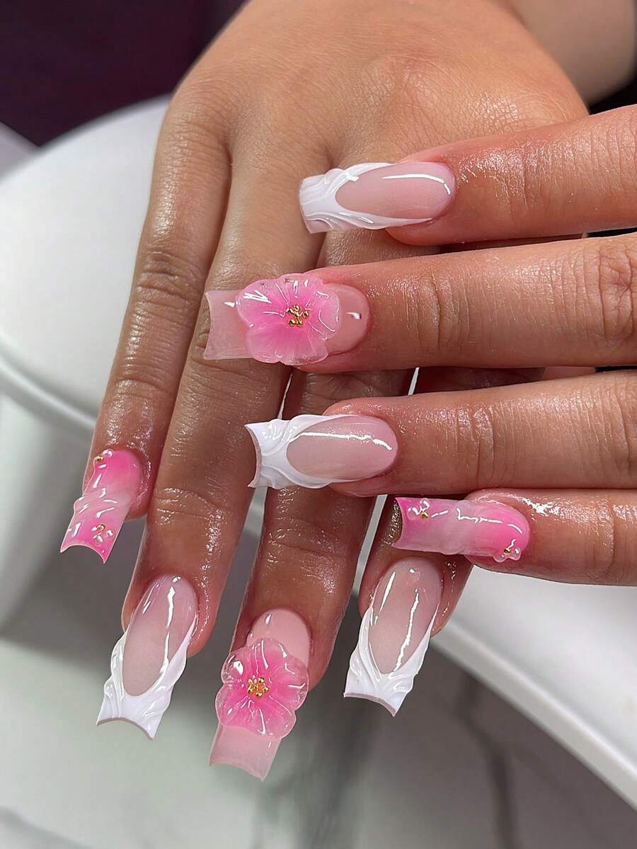 24 片长方形 3D 立体凝胶指甲制作花朵指甲与珍珠装饰设计白色法式亚克力按压指甲长完美贴合假指甲套装，易于佩戴夏季指甲和法式尖头指甲艺术适合女性女孩日常工作穿着狂欢派对使用指甲用品指甲