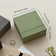 1pc Customized Engraved Jewelry Gift Box - Multiple Colors Available (Black, Brown, Green, Beige), Premium Fabric Lining, Metal Clasp Design, Suitable For Earrings, Rings, Necklaces And Nail Art - Classic Rectangular Style, Personalized Jewelry Box