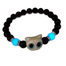 A Set Of Cute Glow-In-The-Dark Cat Bead Bracelet And Necklace, Perfect For Daily Wear, Couples, Parties, And As Gifts For Anniversaries And Holidays Cute Acrylic Black White Cat Couple Bracelet Necklace Glow In The Dark Bead Bracelets For Women Men Girls Boys Cute Big Eye Cat Luminous Bracelets