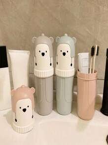 1 كوب فرشاة أسنان محمول بشكل دب كرتوني، حامل فرشاة أسنان بلاستيكي محمول بطراز إسكندنافي، مناسب للسفر والمنزل وديكور الحمام، حامل فرشاة أسنان صيفي، صندوق فرشاة أسنان، حقيبة فرشاة أسنان محمولة متعددة الوظائف خفيفة الوزن، صندوق تخزين فرشاة الأسنان، مناسب للسفر والتخييم والنادي الرياضي والمدرسة، حامل فرشاة أسنان للسفر، كوب شطف للسفر، كوب فرشاة أسنان، طقم حامل فرشاة الأسنان والمعجون، ديكور حمام المنزل، صيفي