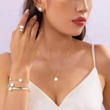 Glow & Grace Sparkling Lucky Flower 5-Leaf Clover Bracelet, Necklace, Earrings, Bracelet, Ring 5pcs Set, Women Jewelry Gift, Vacay Vibes