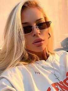 1 pieza Gafas de moda de mujer con montura metálica de media montura, con forma cuadrada, estilo callejero europeo y americano, estilo universitario versátil para volver a la escuela, con forma rectangular