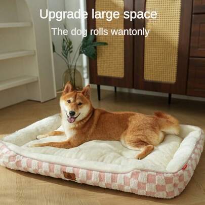 1个格子图案长方形宠物床，耐啃咬，可拆卸可水洗，柔软舒适，保暖，易于清洁，适合小型/中型/大型犬猫，多种颜色可选，四季皆宜。