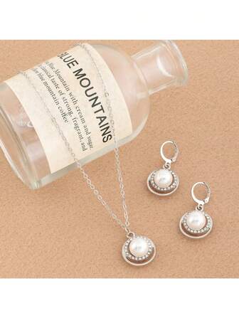 Ensemble de bijoux à la mode pour femmes, collier et boucles d'oreilles avec pendentif en perles