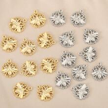 1 Piece/3 Pieces Of DIY Jewelry Making Supplies Accessories In Spider Shape, Made Of Copper Material Plated With 18K Gold, Available In Gold And Silver Colors. Can Be Used To Make Earrings, Necklaces, Bracelets, And Any Jewelry Pendants.