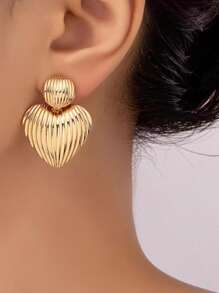 1 Pair Unique Gold Heart Shaped Earrings, Suitable For Everyday, Vacation Or Summer Party Wear, A Perfect Gift For Those Who Like Bold Accessories