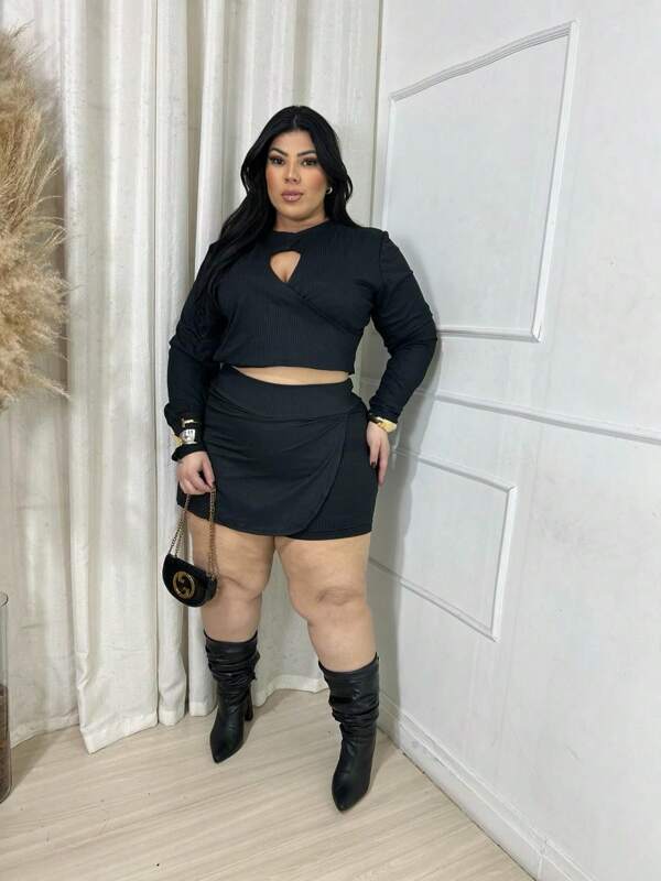 Shorts Saia + Cropped Michelle  Moda Plus Size