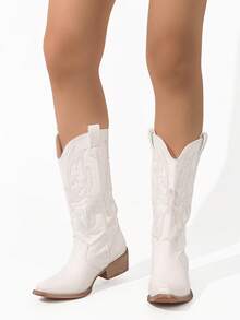 搭配毛衣，女士复古刺绣西部牛仔靴，秋季