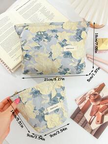 1 PC Dark Gold Embossed Large Floral Portable Back To School Halloween Make Up Bag, Fashionable And Casual Large Capacity Portable Zipper Makeup Bags, Travel And Vacation Essentials Cosmetic Bags For Sanitary Napkins, Pouch Pads, Wired Earphones, Earpods, Headphones, Charger, Lipsticks, Cosmetics, Perfume, Skin Care And Beauty Products, Home Decor