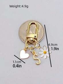 Colgante de corazón blanco personalizado con decoración de margarita, se puede grabar con inicial y bendición/carta de amor | Llavero de corazón | Accesorio personalizado para bolso | Regalo, llavero, accesorio único para teléfono - Multicolor - Ver 10