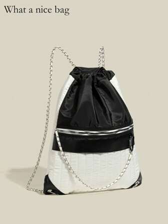 新款时尚百搭黑白尼龙抽绳背包，搭配复古金属链条、羽毛装饰，容量大，适合短途旅行、休闲和通勤