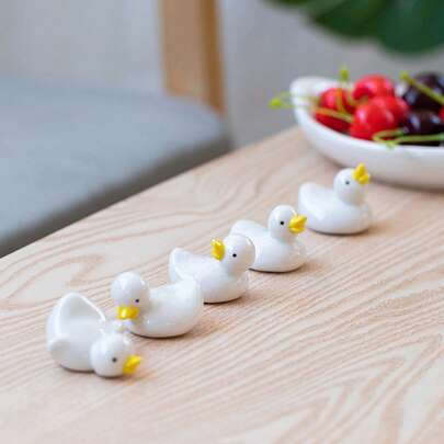 1 pieza Soporte para palillos de cerámica con diseño de pato aleatorio, decoración de hotel, artesanía de cerámica, pequeño regalo soporte para palillos