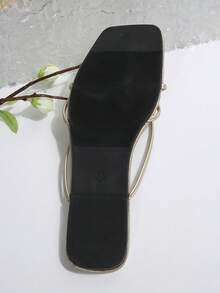 时尚女士人字拖 - 轻便、透气、露趾、平底、休闲夏季鞋，配有舒适鞋垫和可调节鞋带，方便行走 - 金色 - 查看 5