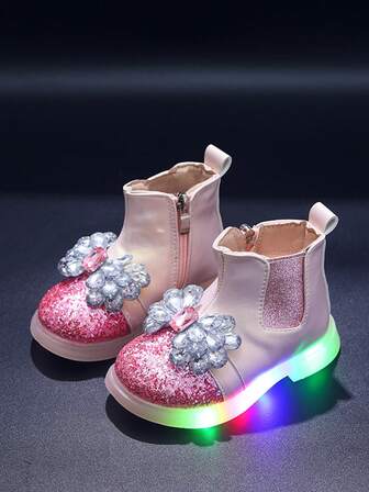 MGO Kidss MGO Kids Autumn/Winter New Girls Boots, Light Up Shoes, Princess Crystal Boots, Children Boots, Girls Short Boots