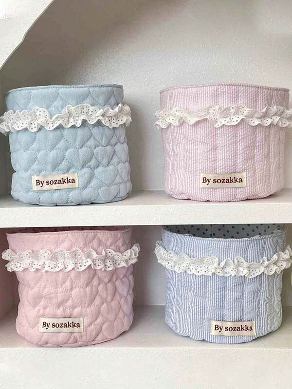1 Piece Sweet Lovely Large Capacity Open Round Desktop Sundry Storage Basket, Round Lace Heart & Vertical Stripe Storage Basket, Fashionable Quilted Soft Portable To Decorate Room Desktop,Living Room Desktop Storage Basket, To Store Makeup Brushes, Skincare Products, Cosmetics, Lipstick, Hand Cream, Loose Change, Hair Clips As A Gift Friends, Family, Girlfriends, Valentine's Day, Christmastravel Essentials For Vacation Summer Holiday Back To School School Stuff Bag For School Travel Bag For Women Makeup Bag For Travel