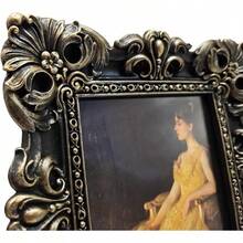 CISOO 2.5x3.5 Vintage Small Picture Frame, Antique Ornate Green And Gold Wallet Size Photo Frame, For Table Top And Wall Display, Decorative Floral Design Retro Home Decor, Photo Gallery Art