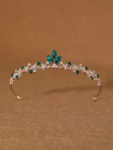 一款优雅迷人的公主/女王风格新娘皇冠头饰,奢华的婚礼发饰,经典的节日皇冠,闪亮的水钻巴洛克皇冠,非常适合女孩的生日派对、婚礼、摄影道具或舞台表演。 - 彩色 - 查看 17