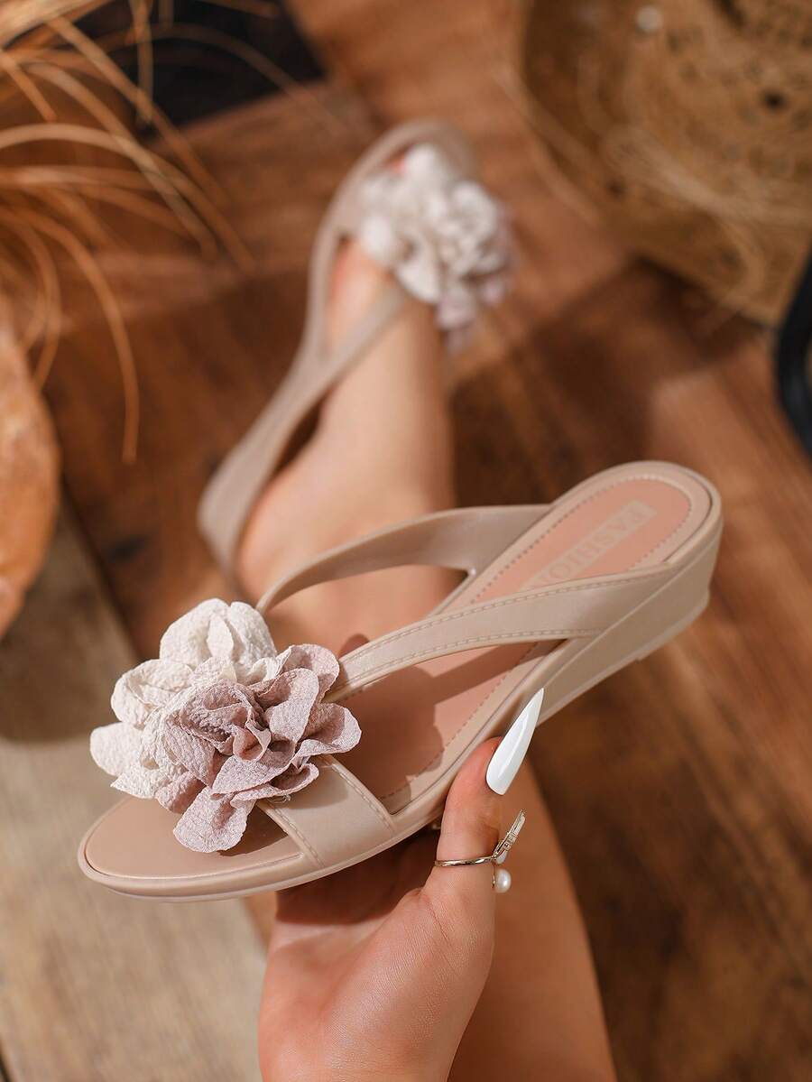 女士厚底一脚蹬凉鞋，休闲时尚外套，交叉带，花卉图案，米色，优雅外观