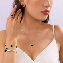 Glow & Grace Sparkling Lucky Flower 5-Leaf Clover Bracelet, Necklace, Earrings, Bracelet, Ring 5pcs Set, Women Jewelry Gift, Vacay Vibes