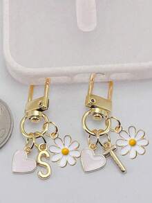 Colgante de corazón blanco personalizado con decoración de margarita, se puede grabar con inicial y bendición/carta de amor | Llavero de corazón | Accesorio personalizado para bolso | Regalo, llavero, accesorio único para teléfono - Multicolor - Ver 5