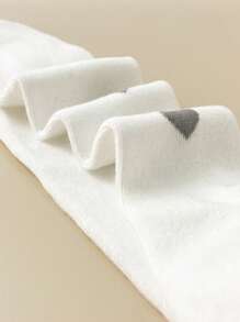 4 Pairs 4 Pairs Girls' Nine-Point Toddler Tights, Children's Leggings, Solid-Color Simple Love-Patterned Skinny Pants, Moderate Thickness, Suitable For Wearing Over A Skirt.